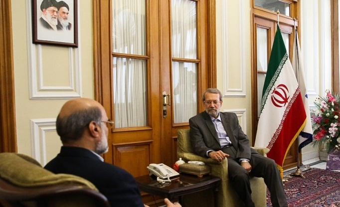 دولت کم بود، مجلس هم به بستن دهان منتقدان روی آورد؛ احضار رئیس و مدیران صداوسیما توسط مجلس به دلیل انتقاد از نماینده هتاک