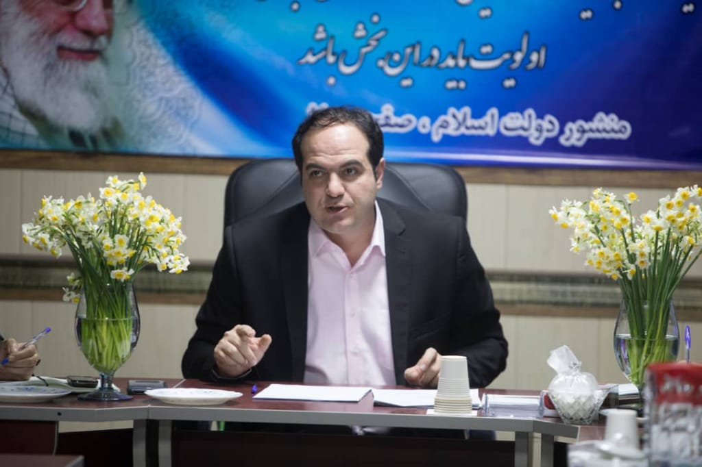 در حال حاضر شاهد یک جنایت کلی در جاده ابوالحیات هستیم/ اراده‌ ای برای انتقال شرکت پشم‌ شیشه به خارج از شهر وجود ندارد