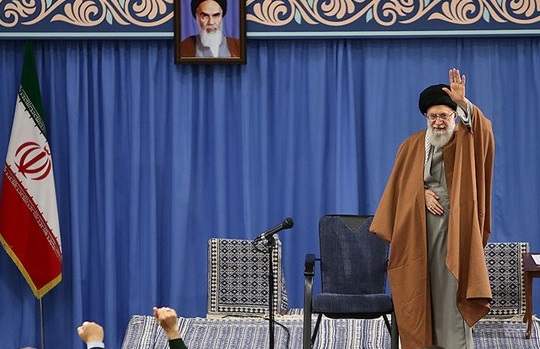 مسئولان فریب خدعه اروپایی‌ها را نخورند و مراقب باشند برای مردم مشکل ایجاد نکنند