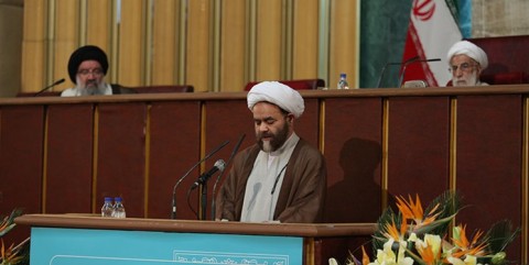 انتقاد آیتالله کلانتری از عدم مدیریت فضای مجازی در کشور انتقاد آیتالله کلانتری از عدم مدیریت فضای مجازی در کشور