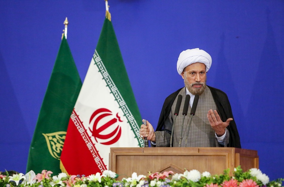 برخی بر مسند نشستن را ارث شخصی خود می دانند/ قفس ایجاد شده در اطراف حرم دسترسی مردم را سخت کرده است/ شیراز باید مرکز تولید اندیشه و ترویج تفکر انقلابی و دینی باشد/ دولتمردان صریح و واضح تکلیف ملت را در معاهده برجام روشن کنند برخی بر مسند نشستن را ارث شخصی خود می دانند/ قفس ایجاد شده در اطراف حرم دسترسی مردم را سخت کرده است/ شیراز باید مرکز تولید اندیشه و ترویج تفکر انقلابی و دینی باشد/ دولتمردان صریح و واضح تکلیف ملت را در معاهده برجام روشن کنند