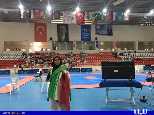 مدال برنز بانوی استان فارسی در رقابت های بین المللی ترکیه + عکس مدال برنز بانوی استان فارسی در رقابت های بین المللی ترکیه + عکس