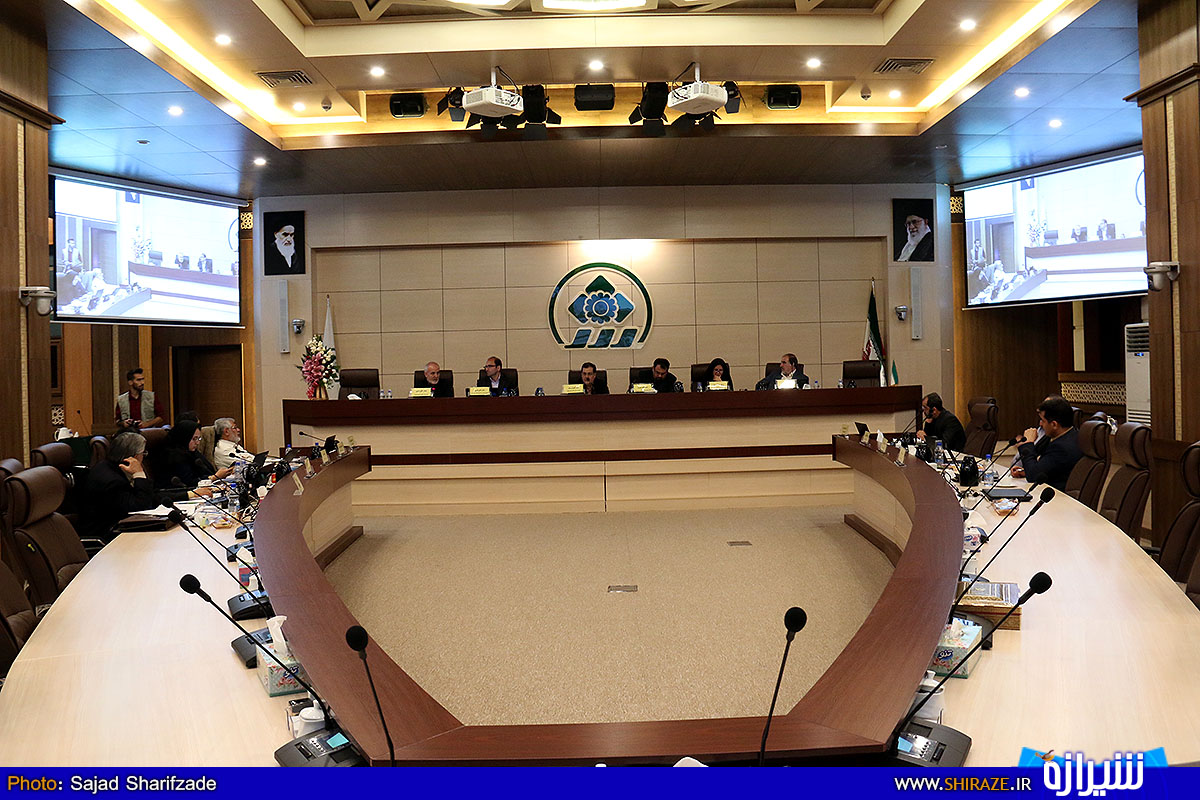 در چند متری شورا برخی محلات یادآور تصاویر قحظی زده سومالی است/ پشت دیوار شورا پر از پریشانی و پلشتی است در چند متری شورا برخی محلات یادآور تصاویر قحظی زده سومالی است/ پشت دیوار شورا پر از پریشانی و پلشتی است