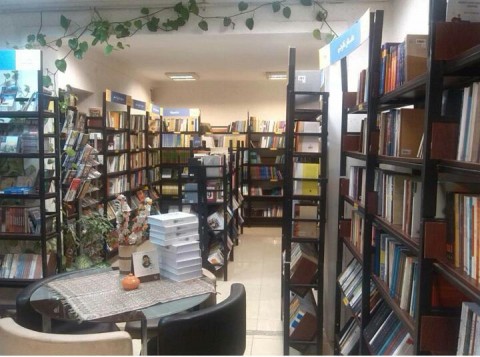 شیرازی ها در تابستانه کتاب خوش درخشیدند/«پاتوق کتاب» شیراز از پرفروش ترین های کشور شد شیرازی ها در تابستانه کتاب خوش درخشیدند/«پاتوق کتاب» شیراز از پرفروش ترین های کشور شد