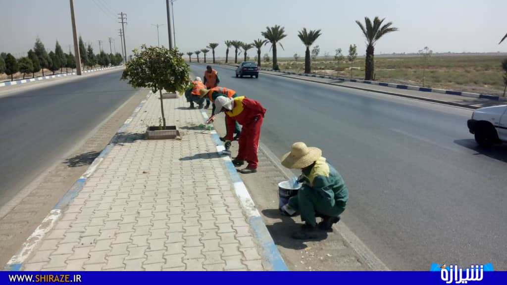 خدمت رسانی کارگران بسیجی شهرک صنعتی شیراز با عنوان «شیفت ایثار»+ تصاویر