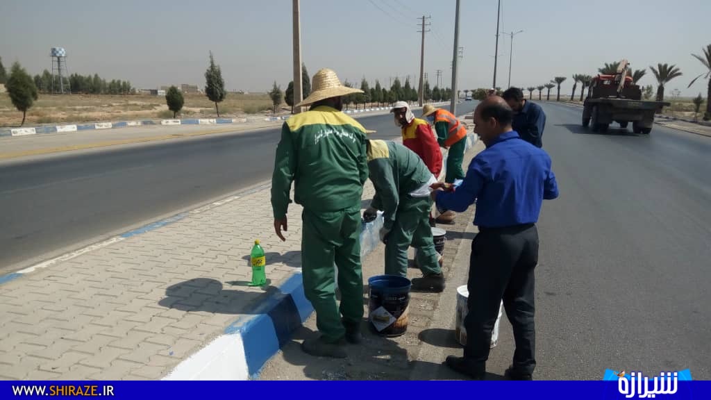 خدمت رسانی کارگران بسیجی شهرک صنعتی شیراز با عنوان «شیفت ایثار»+ تصاویر
