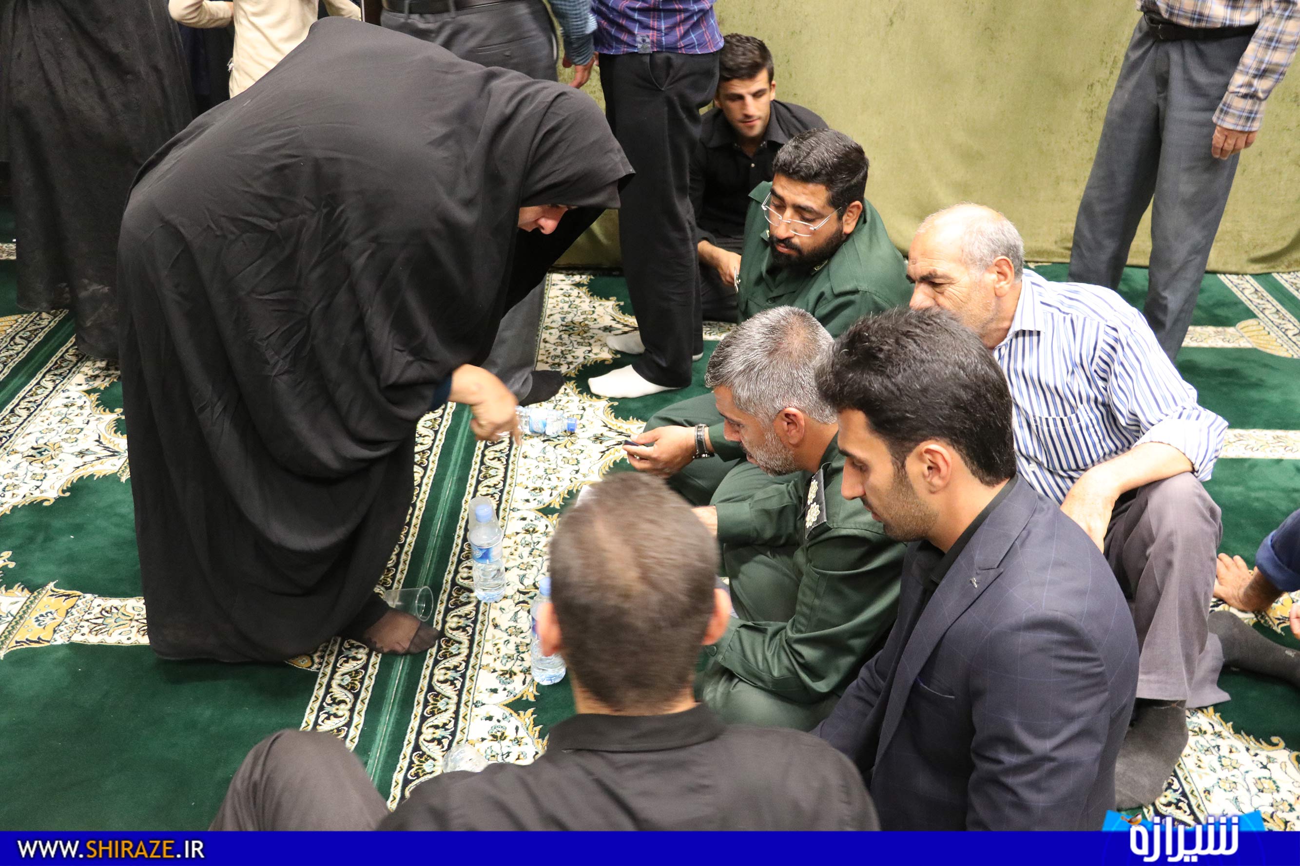 عکس/ برپایی«میز خدمت» در مناطق محروم فارس