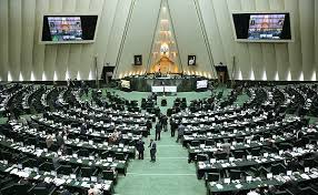 ابهام در سرنوشت ارجاع سوال از روحانی به قوه قضاییه/ هیات رئیسه رای نمایندگان را ممیزی نکند