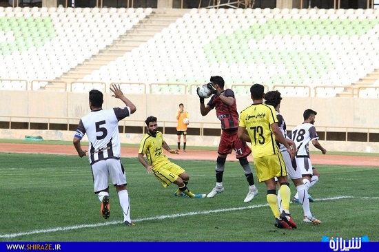 قشقایی فاتح دربی شیرازی های لیگ یک / صعود قشقایی به صدر جدول قشقایی فاتح دربی شیرازی های لیگ یک / صعود قشقایی به صدر جدول