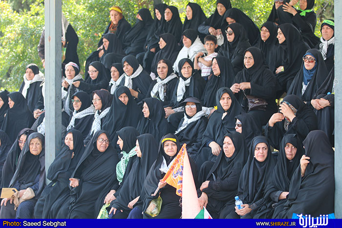 اجتماع بسیجیان شیراز در پادگان امام حسین اجتماع بسیجیان شیراز در پادگان امام حسین