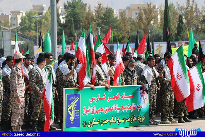 اجتماع بسیجیان شیراز در پادگان امام حسین اجتماع بسیجیان شیراز در پادگان امام حسین