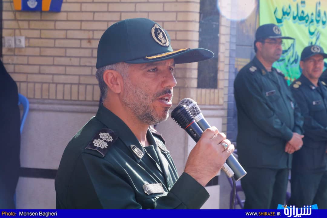 استقبال از فرزندان شهدا در اولین روز از مدرسه