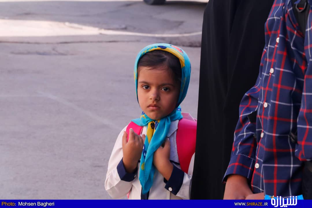 استقبال از فرزندان شهدا در اولین روز از مدرسه