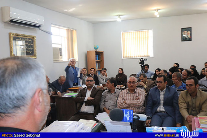 کم فروشی، گران فروشی و دوباره فروشی گندم توسط کارخانه نصر لامرد و سیلوی خوشه طلایی سروستان/ اختلاط گندم با ماسه و ناخالصی های دیگر توسط سودجویان در فارس
