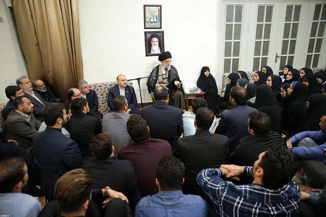 دیدار مقام معظم رهبری با مدال آوران بازی های آسیایی دیدار مقام معظم رهبری با مدال آوران بازی های آسیایی