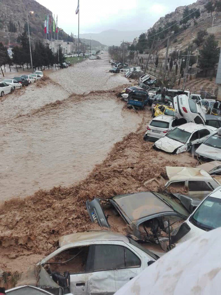 گزارش تصویری از سیل دروازه قرآن شیراز
