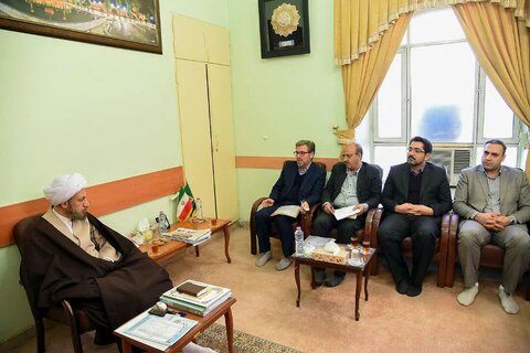 استان فارس در عرصه راه و شهرسازی بسیار عقب است استان فارس در عرصه راه و شهرسازی بسیار عقب است