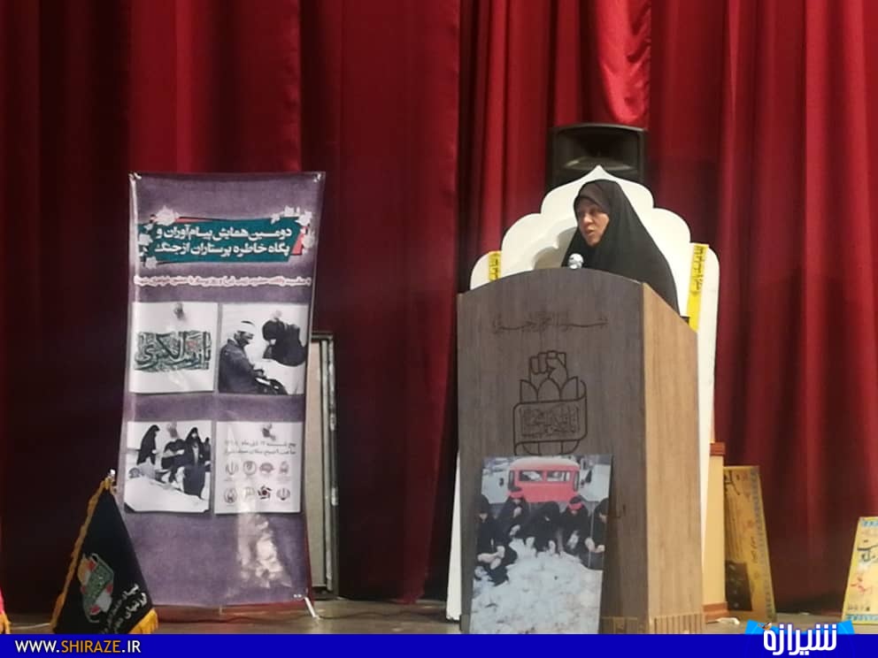 روز میلاد حضرت زینب(س)، روز خواهر شهید است/ بخش مهمی از تاریخ دفاع مقدس را حضور خواهران شهدا در کنار برادرانشان رقم زده است