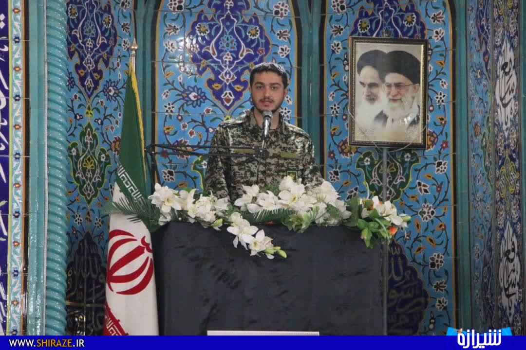 حاج قاسم یک راه است که تازه آغاز شده و ما را به قلههای بلند میرساند حاج قاسم یک راه است که تازه آغاز شده و ما را به قلههای بلند میرساند