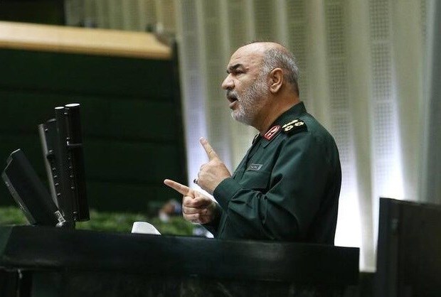 هیچ وقت این‌قدر شرمنده نبوده‌ام؛ هیچ وقت/ تردید وجود داشت که اگر موشک به هواپیما اصابت کرده چرا منفجر نشده و سقوط کرده است/ آرزویی جز تکه‌تکه شدن پای امنیت و رفاه مردم نداریم