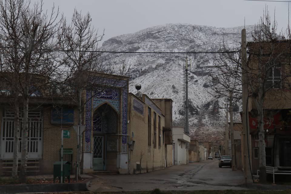 یک روز برفی در استهبان