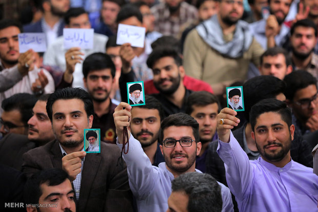 اعلام آمادگی ۵ هزار دانشجوی استان فارسی جهت حضور در میدان نبرد با آمریکا و اسرائیل+ اسامی اعلام آمادگی ۵ هزار دانشجوی استان فارسی جهت حضور در میدان نبرد با آمریکا و اسرائیل+ اسامی