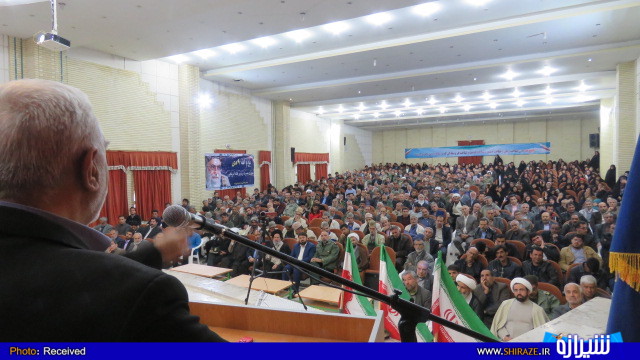 همایش بزرگداشت یوم الله ۹ دی در فیروزآباد برگزار شد+ تصاویر همایش بزرگداشت یوم الله ۹ دی در فیروزآباد برگزار شد+ تصاویر