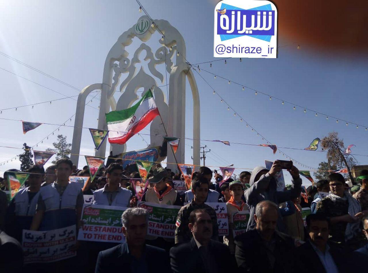 عکس/ بیعت با انقلاب در اربعین حاج قاسم عکس/ بیعت با انقلاب در اربعین حاج قاسم