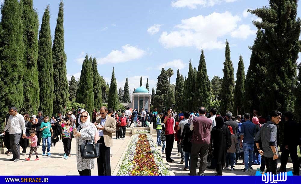 نجاتِ صنعت سبزی که به زردی رفته است/ مهمانسرایی به وسعت ایران و آغوشی گرم به گشودگی قلب تمام ایرانیان آماده پذیرایی از گردشگران نجاتِ صنعت سبزی که به زردی رفته است/ مهمانسرایی به وسعت ایران و آغوشی گرم به گشودگی قلب تمام ایرانیان آماده پذیرایی از گردشگران