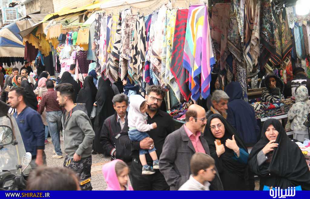 عکس/ حال و هوای نوروزی بازار شیراز، یک روز مانده به انتخابات عکس/ حال و هوای نوروزی بازار شیراز، یک روز مانده به انتخابات