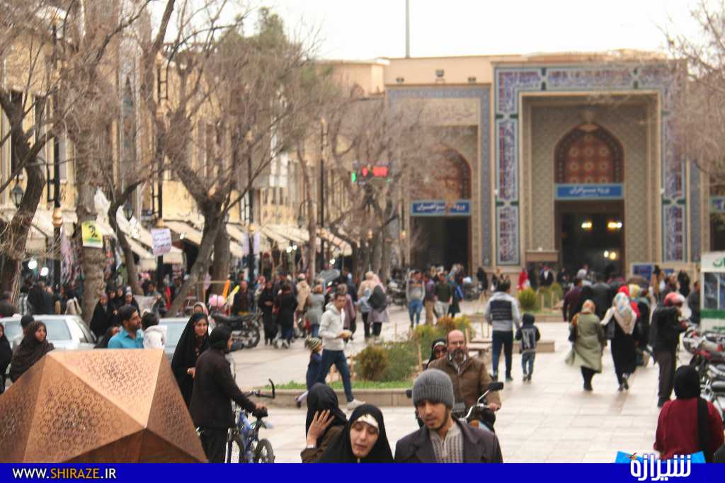 عکس/ حال و هوای نوروزی بازار شیراز، یک روز مانده به انتخابات عکس/ حال و هوای نوروزی بازار شیراز، یک روز مانده به انتخابات