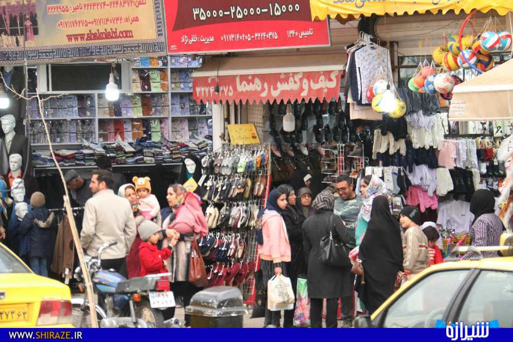 عکس/ حال و هوای نوروزی بازار شیراز، یک روز مانده به انتخابات عکس/ حال و هوای نوروزی بازار شیراز، یک روز مانده به انتخابات