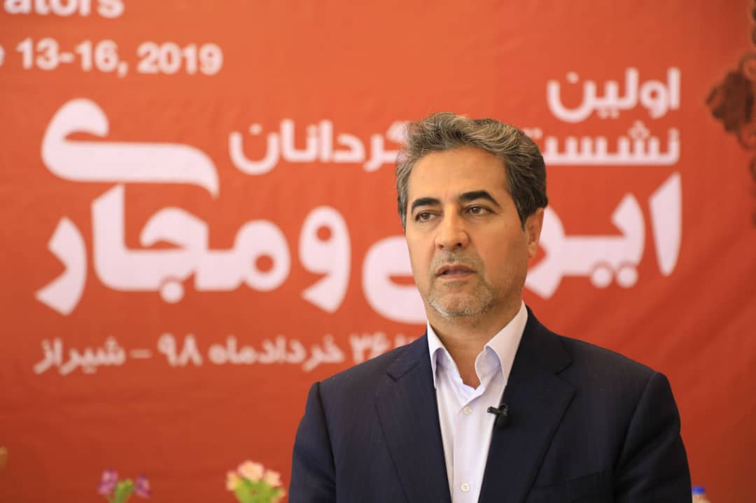 شیراز را به عنوان عروس شهرهای ایران به مردم مجارستان و اروپاییان معرفی کنید شیراز را به عنوان عروس شهرهای ایران به مردم مجارستان و اروپاییان معرفی کنید