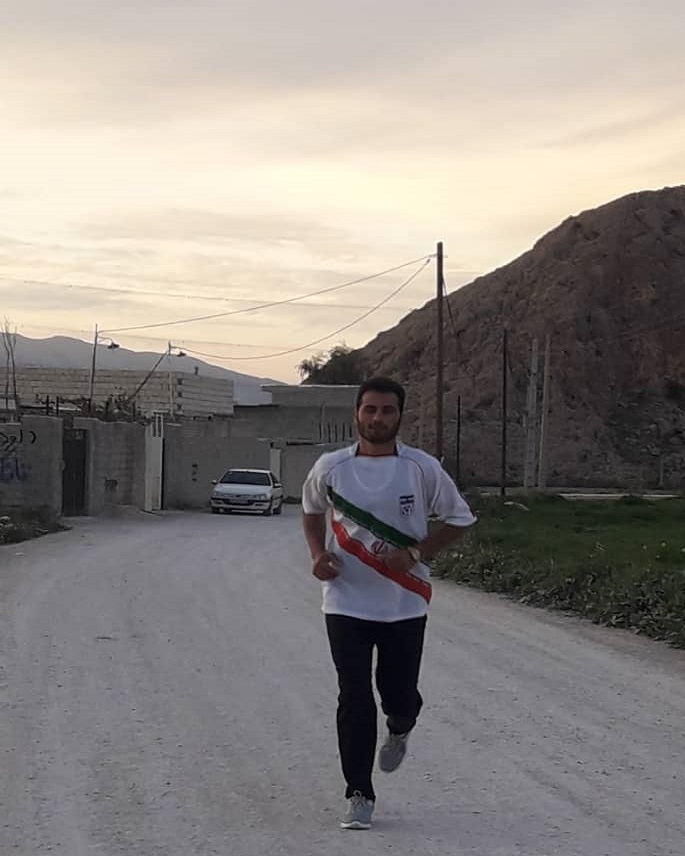 مسافت 52 کیلومتری دشت برم تا مرقد شهید خرسند را می دَود/ «شهید لیلة القدر؛ راهت ادامه دارد»