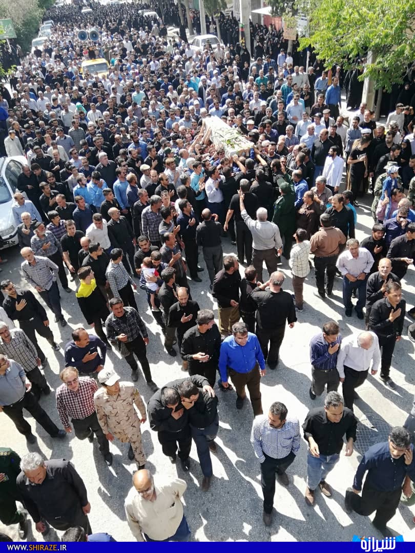بازگشت پرستوی مهاجر به خانه؛ استهبان پس از 33 سال شهید محمد جعفر ستار زاده را در برگرفت بازگشت پرستوی مهاجر به خانه؛ استهبان پس از 33 سال شهید محمد جعفر ستار زاده را در برگرفت