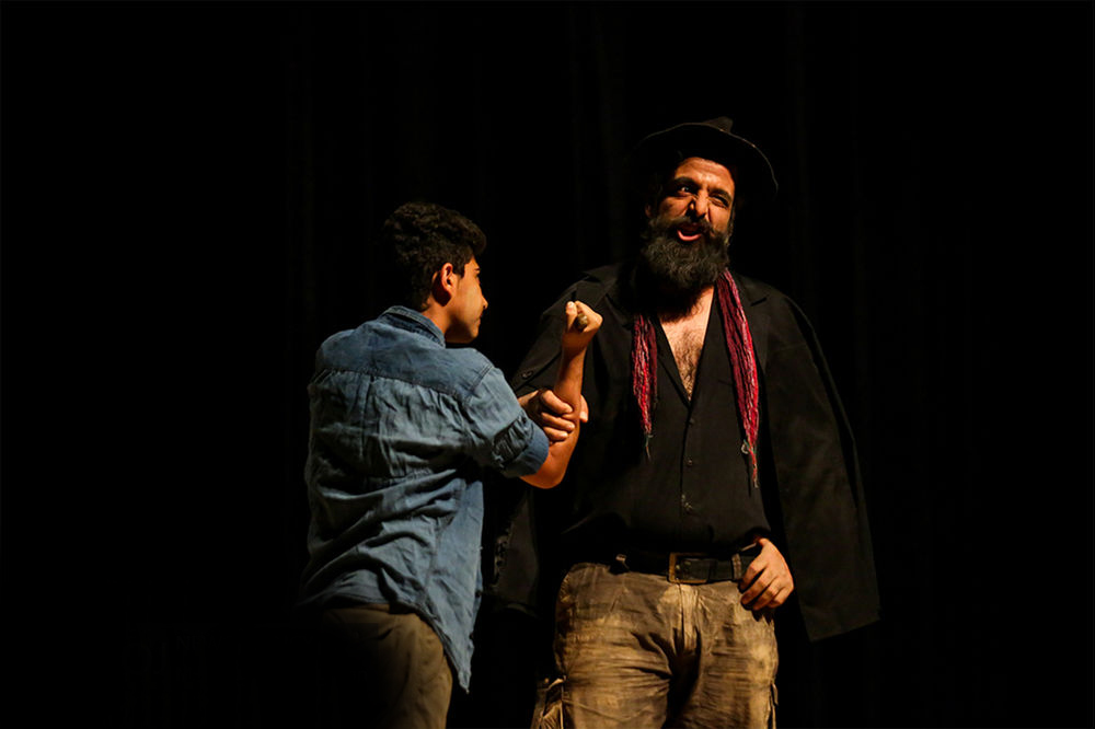 « پل کارون» عنوان نمایش برگزیده جشنواره سراسری تئاتر نهاجا را کسب کرد « پل کارون» عنوان نمایش برگزیده جشنواره سراسری تئاتر نهاجا را کسب کرد
