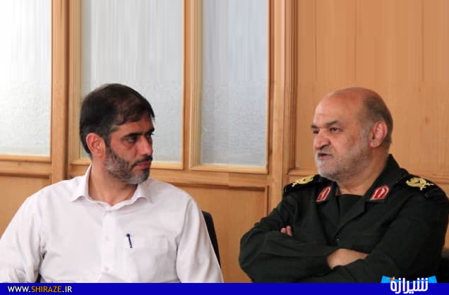 حل مشکل آب آشامیدنی شیراز مورد توجه قرارگاه خاتم قرار گرفته است/ در موضوع پتروشیمی ها حتماً باید انتفاع استان و اشتغالزایی برای جوانان بومی فارس مورد توجه قرار گیرد/ مسئولان فارس برای تامین منابع مالی پروژه های زیرساختی استان بیشتر تلاش کنند حل مشکل آب آشامیدنی شیراز مورد توجه قرارگاه خاتم قرار گرفته است/ در موضوع پتروشیمی ها حتماً باید انتفاع استان و اشتغالزایی برای جوانان بومی فارس مورد توجه قرار گیرد/ مسئولان فارس برای تامین منابع مالی پروژه های زیرساختی استان بیشتر تلاش کنند