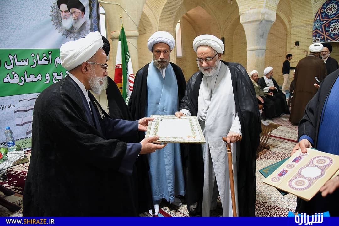 تاثیرگذاری اجتماعی و فرهنگی حوزه های علمیه فارس باید تقویت شود