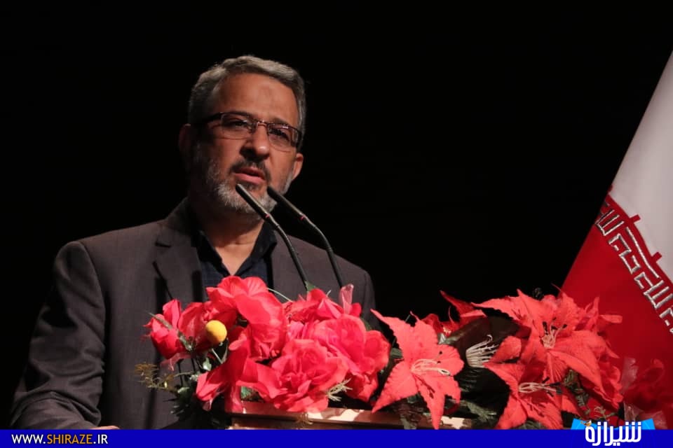 در عین خادمی باید یک عنصر فرهنگی باشیم/ در اربعین حسینی باید بتوانیم فرهنگ انتظار را ترویج کنیم