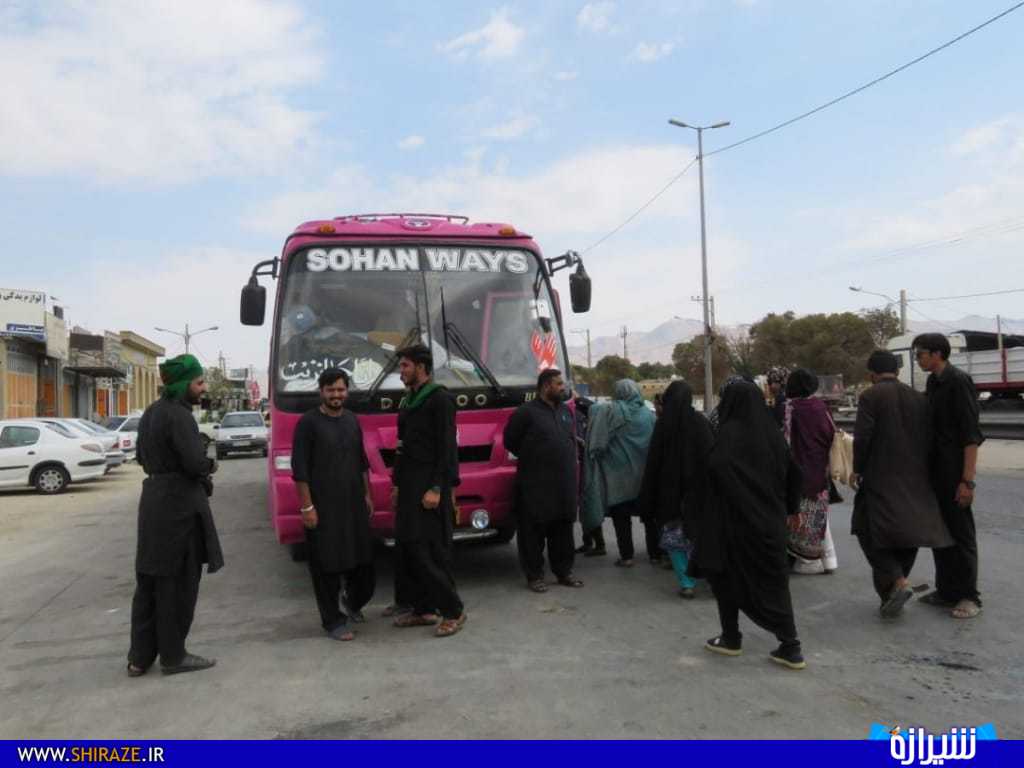 استقبال نی ریزی ها از زائران خارجی اربعین حسینی + عکس