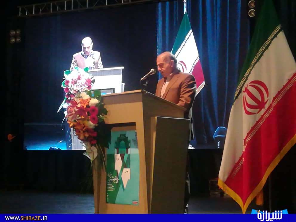 ظرفیت و پتانسیل بسیار بالایی استان فارس در عرصه هنرهای نمایشی/ تأثیر تئاتر در کاهش آسیب‌های اجتماعی و نیز آموزش به قشر جوان/ هنرمند مانند تنگ بلور است، شفاف اما شکننده است