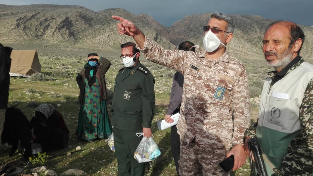 سرکشی و گشت زنی از عشایر در حال کوچ سرکشی و گشت زنی از عشایر در حال کوچ