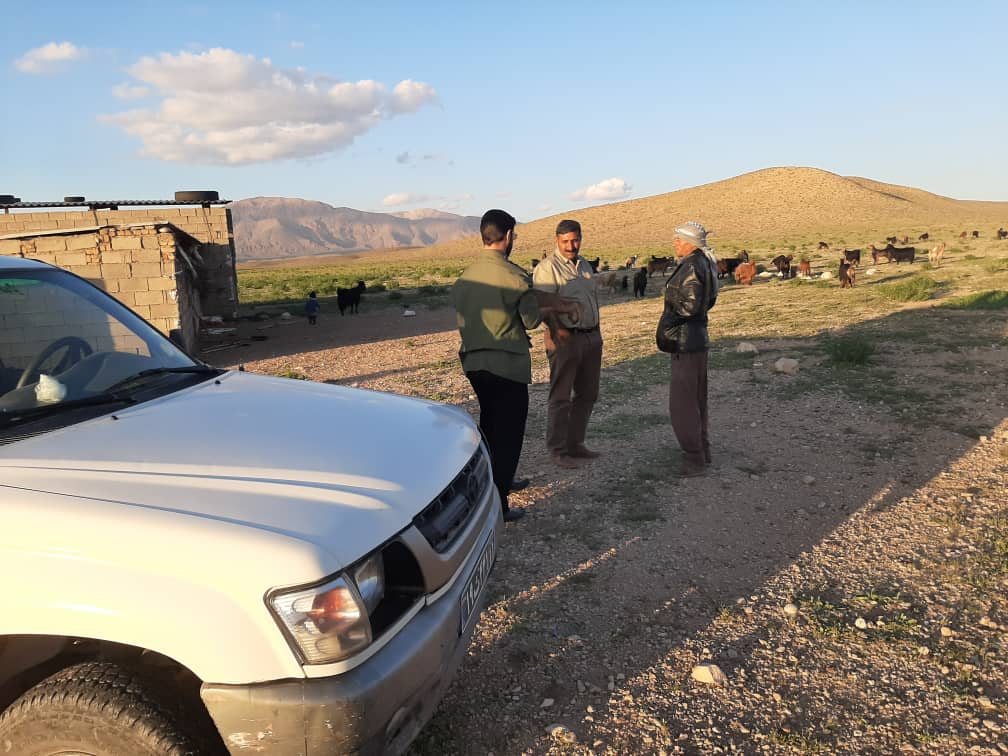 سرکشی و گشت زنی از عشایر در حال کوچ سرکشی و گشت زنی از عشایر در حال کوچ