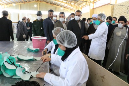بازدید مسئولان استانی از کارگاه های ساخت ماسک و مواد ضد عفونی شیراز بازدید مسئولان استانی از کارگاه های ساخت ماسک و مواد ضد عفونی شیراز