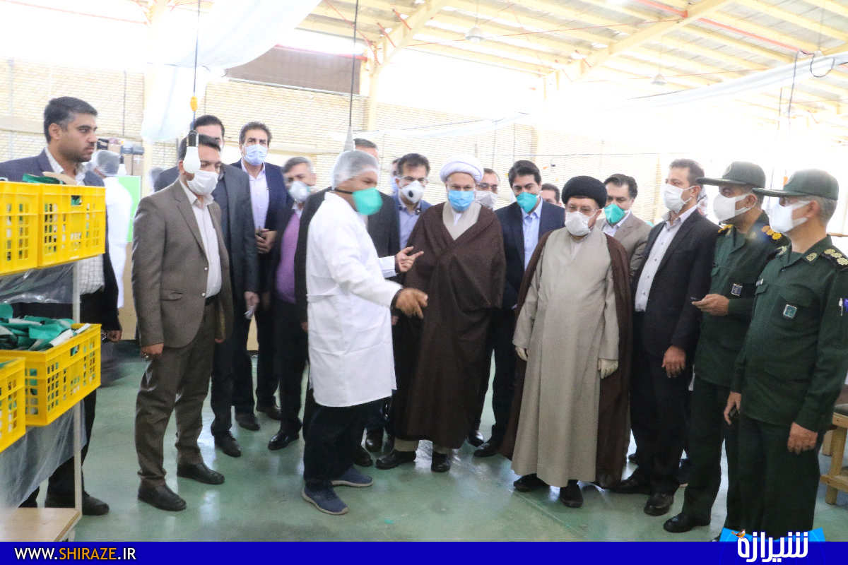 بازدید مسئولان استانی از کارگاه های ساخت ماسک و مواد ضد عفونی شیراز بازدید مسئولان استانی از کارگاه های ساخت ماسک و مواد ضد عفونی شیراز