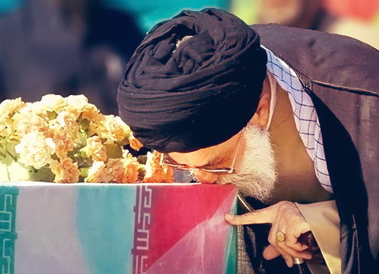 گاهی رنج و زحمتِ زنده نگهداشتن خون شهید، از خود شهادت کمتر نیست/ نگذارید غبارهای فراموشی روی این خاطرههای گرامی را بگیرد گاهی رنج و زحمتِ زنده نگهداشتن خون شهید، از خود شهادت کمتر نیست/ نگذارید غبارهای فراموشی روی این خاطرههای گرامی را بگیرد