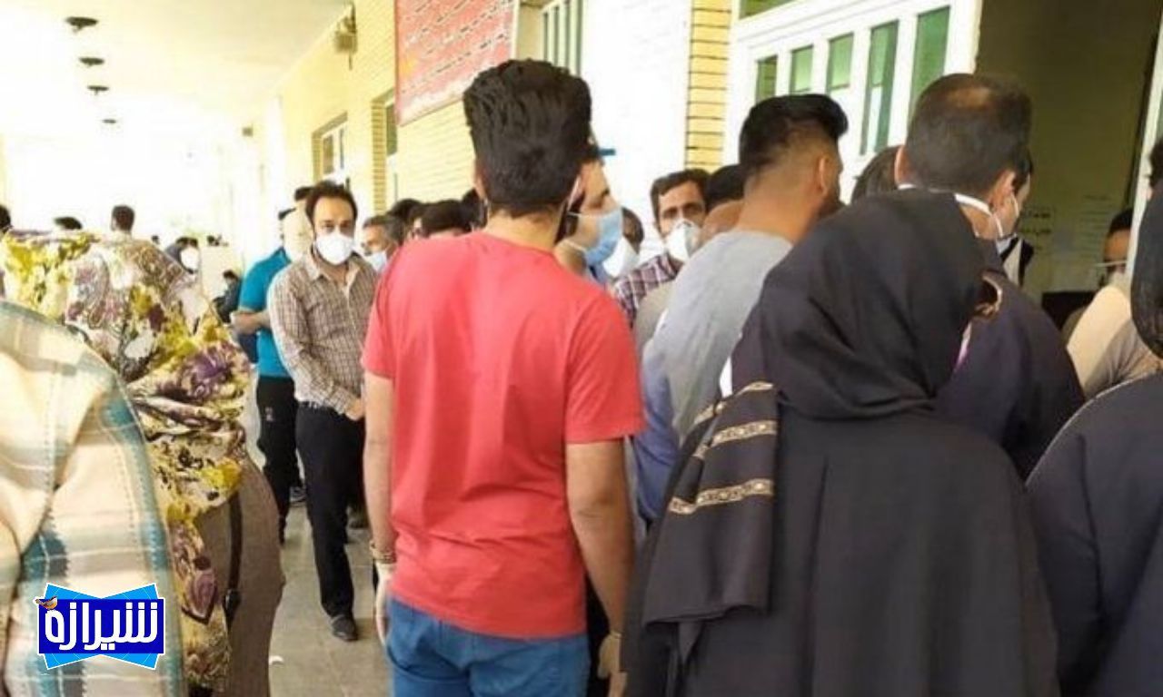 عکس/ فاصله گذاری هوشمند در مرکز تعویض پلاک شیراز؟!