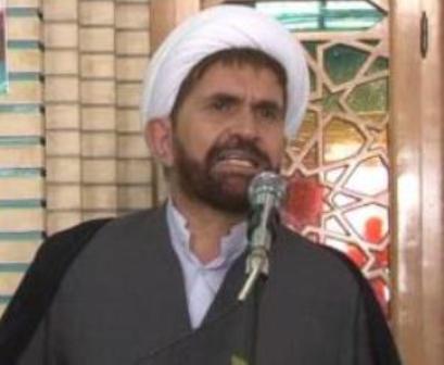 انتقاد صريح امام جمعه شهرستان زرقان از بي احترامي يكي از مسئولين این شهر نسبت به خانواده شهدا