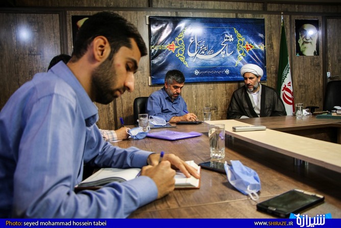 انعقاد تفاهم نامه میان سازمان فضای مجازی سپاه فجر فارس با مرکز خدمات حوزه علمیه قم