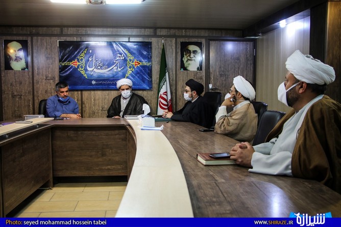 انعقاد تفاهم نامه میان سازمان فضای مجازی سپاه فجر فارس با مرکز خدمات حوزه علمیه قم